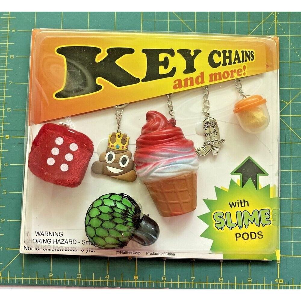 Vintage Key Chains & More w/ Slime Pods Vending Machine Display Board #445